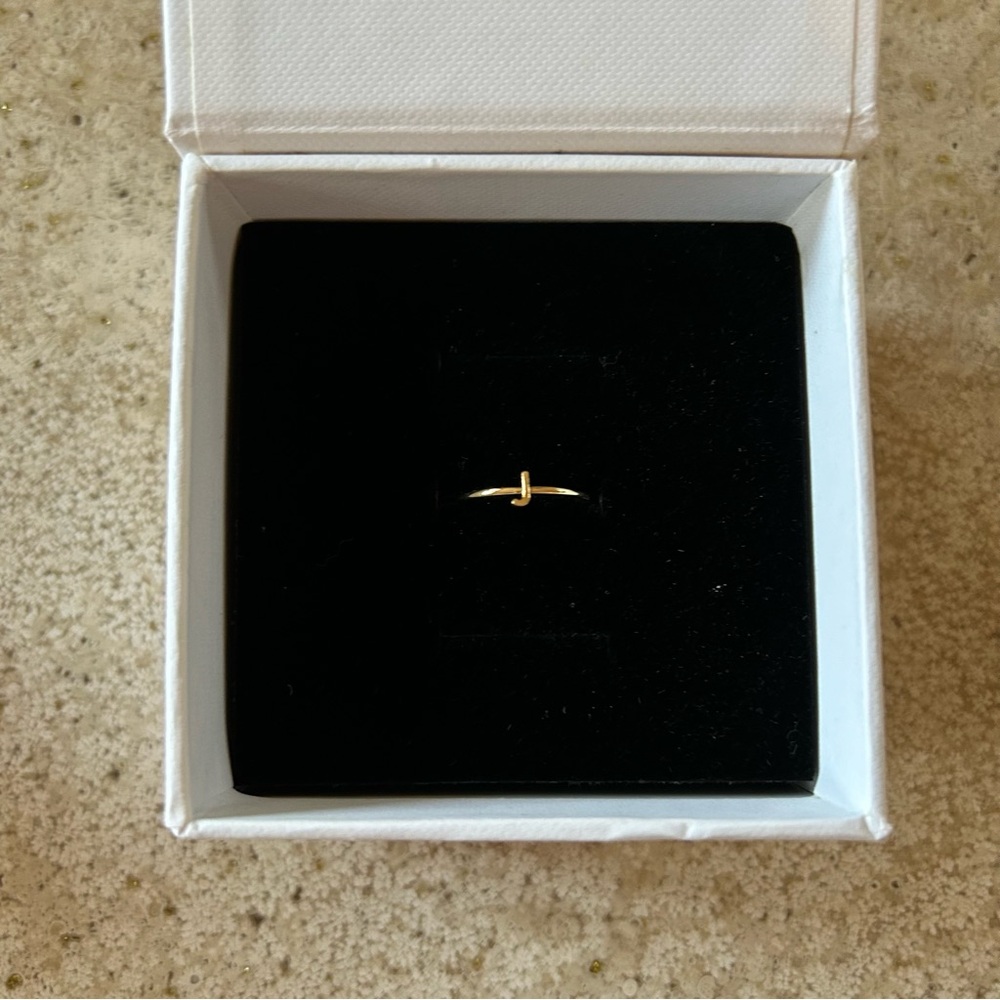 Mejuri 14k Gold Letter “J” Ring